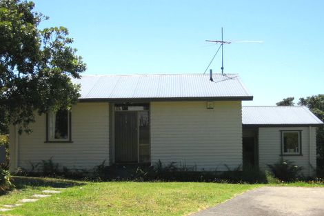 Photo of property in 61 Taurus Crescent, Beach Haven, Auckland, 0626