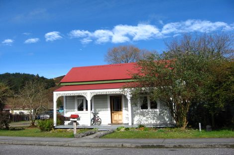 Photo of property in 111 Broadway, Reefton, 7830