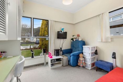 Photo of property in 33 Haig Street, Waterloo, Lower Hutt, 5011
