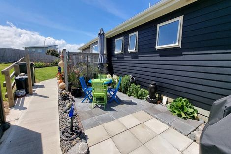 Photo of property in 3 Tua Tua Place, Baylys Beach, Dargaville, 0377