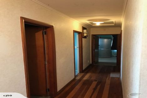 Photo of property in 19 Holland Crescent, Bulls, 4818