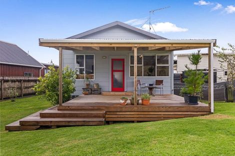 Photo of property in 13 Makere Street, Waitara, 4320