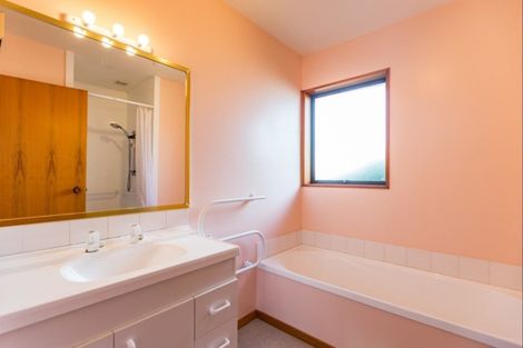 Photo of property in 2/83 Hoon Hay Road, Hoon Hay, Christchurch, 8025