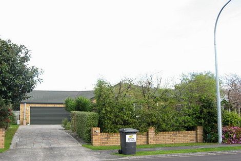 Photo of property in 9 Taylor Place, Merrilands, New Plymouth, 4312