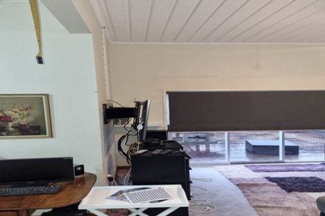 Photo of property in 27 Parrs Road, Hurworth, New Plymouth, 4371