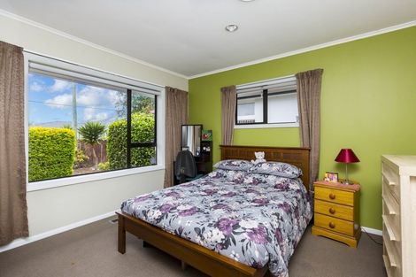 Photo of property in 20 Kashmir Avenue, Clouston Park, Upper Hutt, 5018