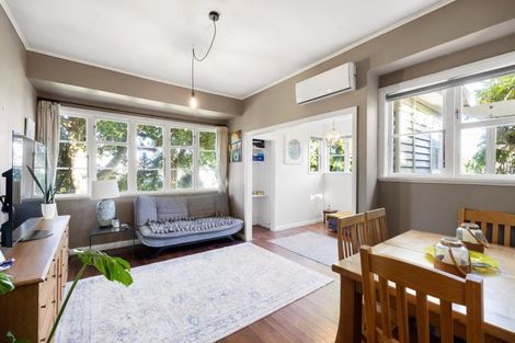 Photo of property in 2 Onslow Street, Hamilton East, Hamilton, 3216