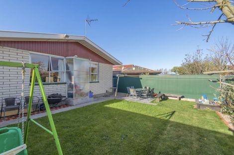 Photo of property in 2/22 Apollo Place, Papanui, Christchurch, 8052