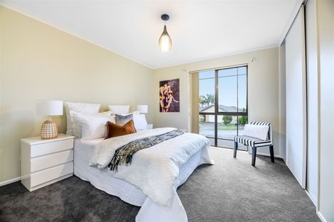 Photo of property in 4 Chelmsley Avenue, Henderson, Auckland, 0612