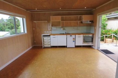 Photo of property in 4 Davies Road, Hurdon, New Plymouth, 4310