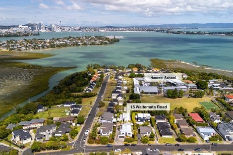 Photo of property in 15 Waitemata Road, Hauraki, Auckland, 0622