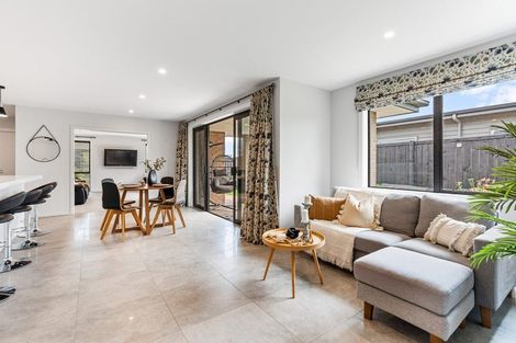 Photo of property in 16 Carrick Place, Mosgiel, 9024