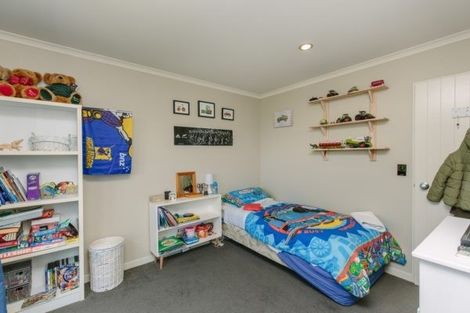 Photo of property in 15 Drake Place, Lake Hawea, Wanaka, 9382