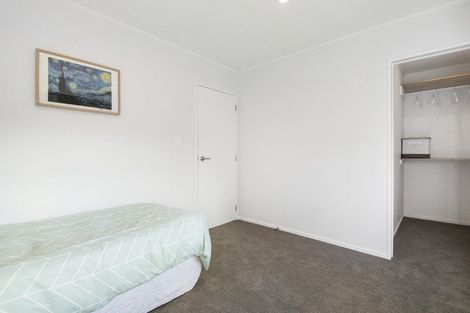 Photo of property in 1/18 Altair Place, Windsor Park, Auckland, 0632
