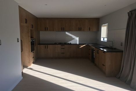 Photo of property in 50 Bordeaux Parade, Te Atatu South, Auckland, 0610