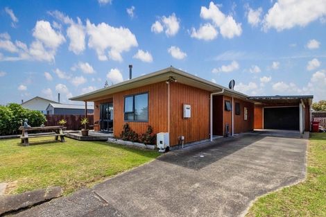 Photo of property in 7a Seafront Road, Castlecliff, Whanganui, 4501