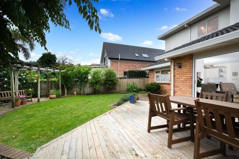 Photo of property in 11 Kahala Place, West Harbour, Auckland, 0618