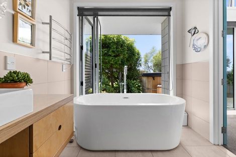 Photo of property in 11 Tirohanga Road, Haumoana, Hastings, 4180