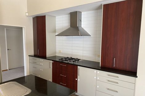 Photo of property in 2 Strundeen Close, Flat Bush, Auckland, 2016