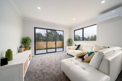 Photo of property in 140 Jamaica Drive, Grenada North, Wellington, 5028