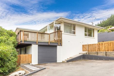 Photo of property in 36 Evans Pass Road, Sumner, Christchurch, 8081