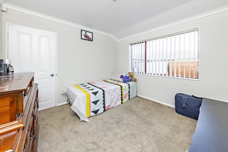 Photo of property in 62 Robert Ross Place, Clendon Park, Auckland, 2103
