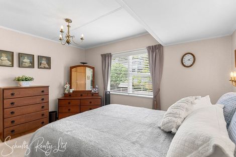 Photo of property in 25 Whaka Street, Maungaturoto, 0520