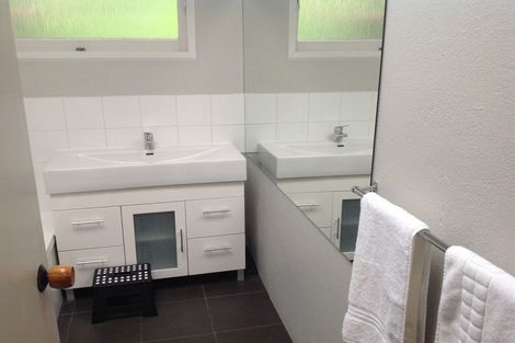 Photo of property in 35 Tremaine Avenue, Two Mile Bay, Taupo, 3330