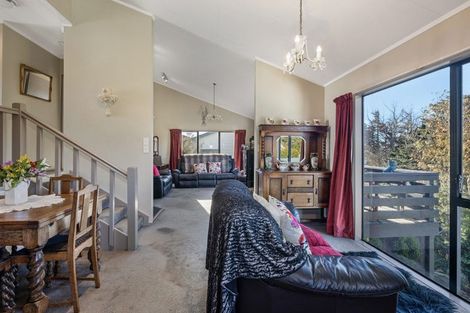 Photo of property in 66 Guadeloupe Crescent, Grenada Village, Wellington, 6037