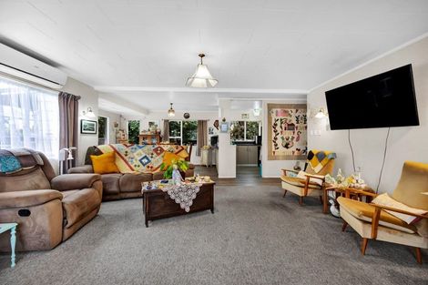 Photo of property in 237a South Road, Hawera, 4610