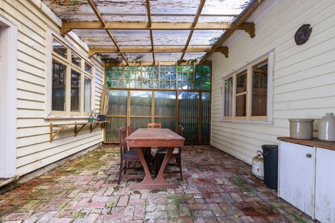 Photo of property in 151 Glenmore Street, Kelburn, Wellington, 6012