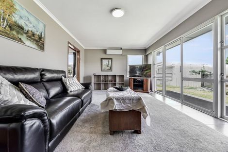 Photo of property in 17 Simon Place, Nawton, Hamilton, 3200