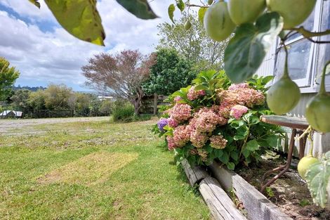 Photo of property in 54 Whakapirau Road, Maungaturoto, 0583