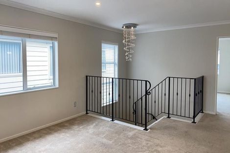 Photo of property in 37 Drumbuoy Drive, Flat Bush, Auckland, 2019