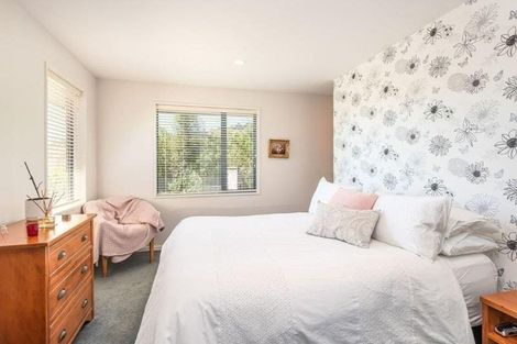 Photo of property in 19 Hamlet Lane, Heathcote Valley, Christchurch, 8022