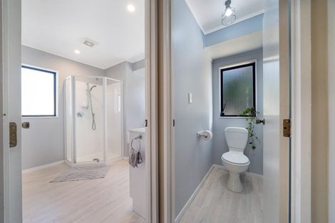 Photo of property in 26 Garton Drive, Massey, Auckland, 0614