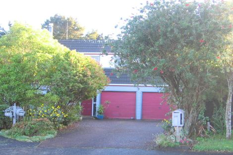 Photo of property in 20 Hurstbourn Priors, Goodwood Heights, Auckland, 2105