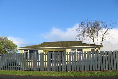 Photo of property in 10 Cartier Crescent, Flaxmere, Hastings, 4120