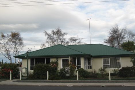 Photo of property in 27 Stewart Street, Balclutha, 9230