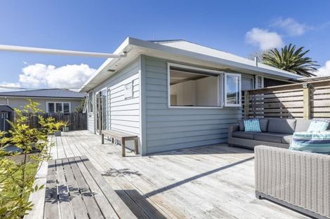 Photo of property in 23 Kaipara Portage Road, Riverhead, 0820