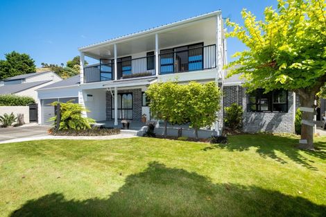 Photo of property in 38 Ngarimu Crescent, Taradale, Napier, 4112