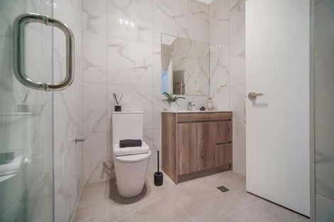 Photo of property in 22a Crestview Rise, Papakura, 2110
