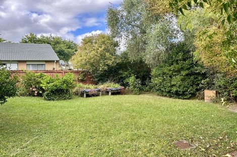 Photo of property in 2/30 Ribblesdale Road, Henderson, Auckland, 0612