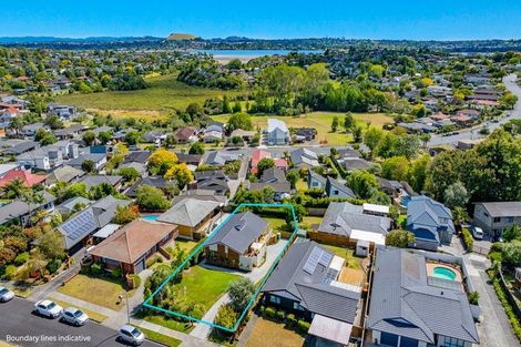 Photo of property in 24 Majesty Place, Half Moon Bay, Auckland, 2012