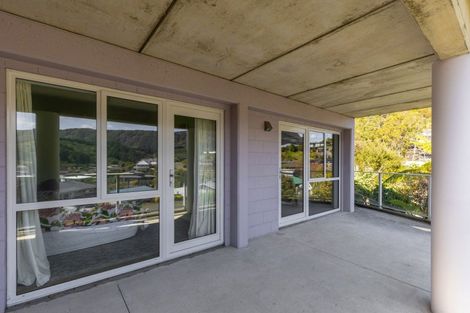 Photo of property in 29 Seaview Crescent, Picton, 7220