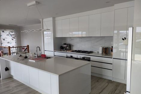 Photo of property in 23 Maka Terrace, Orewa, 0931