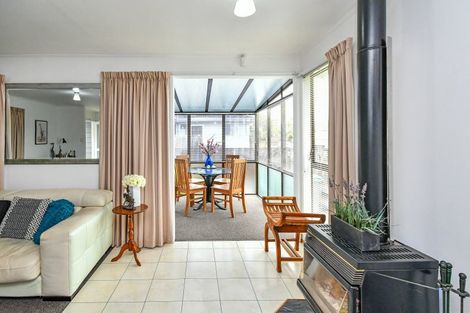 Photo of property in 13 Fiesta Drive, Half Moon Bay, Auckland, 2012