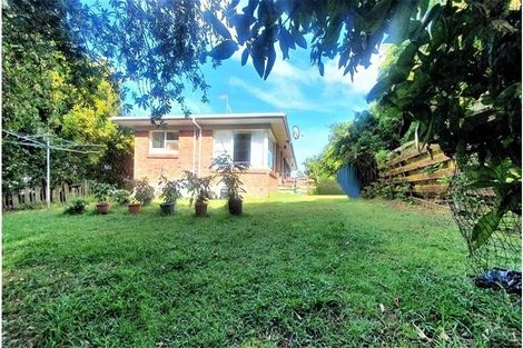 Photo of property in 2/16 Kapiti Place, Sunnynook, Auckland, 0620