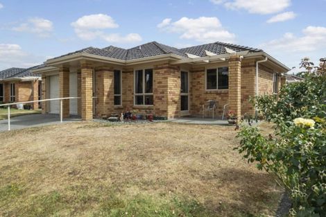 Photo of property in 28 Sovereign Isle Lane, Rototuna, Hamilton, 3210