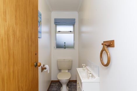 Photo of property in 27 Greenwood Place, Fitzherbert, Palmerston North, 4410